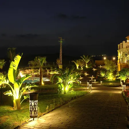 B Bou La & ホテル Viñuela