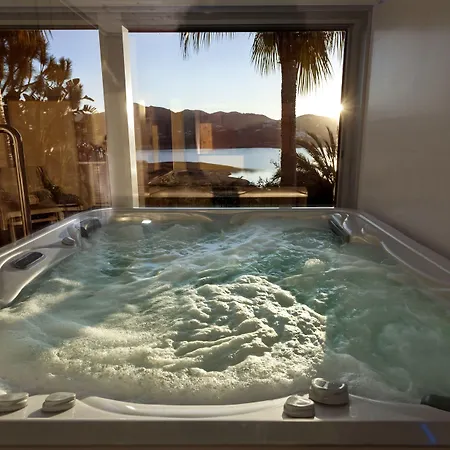 B Bou La & Hotel 4*