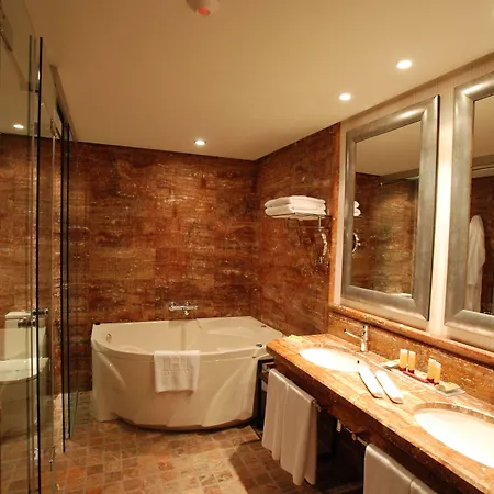 Hotel B Bou La & Vinuela
