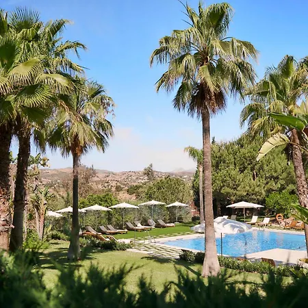 B Bou La & Otel Viñuela